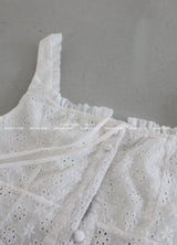 a bean button punching bustier blouse