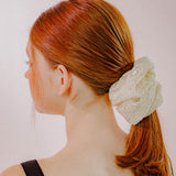 ROSE LACE SCRUNCHIE (CREAM)