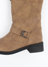 LOOSE BELT MIDDLE BOOTS