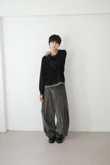 volume curved corduroy pants