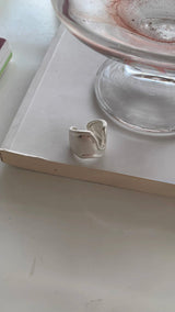 Horse shoe ring