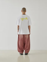 ファチュリスティックロゴtシャツ