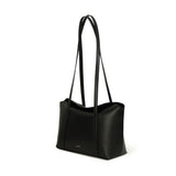 サラ BLACK