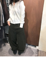 ネガティブスモールフィットフードジップアップ