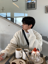  Izab Round Overfit Warmer Knit