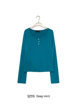 Lei Button Roll-up Long Sleeve Tee