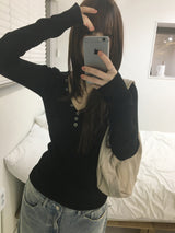 [EE] IS BUTTON KNIT 