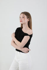 オフショルダーツイスト半袖Tシャツ Black