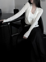 loose V-wrap shirring T (2color)