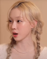 グロウハギーストーンドロップワンタッチミニリング925シルバーイヤリングE018-09H (Worn by aespa's Winter, Park Shin-hye, and Yeonwoo)