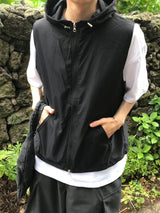 Light anorak vest