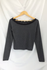 フェミニンフラットネックロングTシャツ