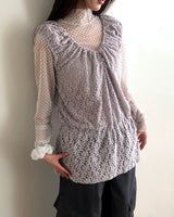Rumic Flower Lace Off-Shoulder Blouse