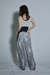 SLOW SLEEVELESS TOP