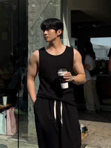 Rocky cutting sleeveless
