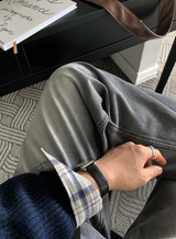 クレートグレイウォッシュドセミワイドデニムパンツ