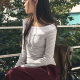 ラソストライプストラップレイヤードアウターフリースカラードオフショルダーTシャツ
