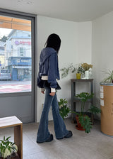 グレーのローブーツカットデニム