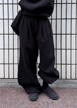 カーブドラインスウェットパンツ