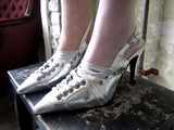 Sneakers point heels
