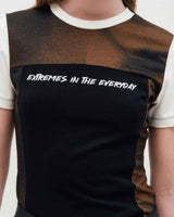 ブロックグラフィックSS Tシャツ _ ブラウン