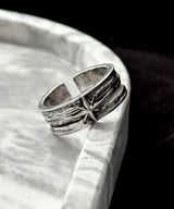 Dark vintage bold Ring