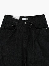 色褪せないバルーンデニムパンツ