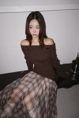 Deep Brown V-neck Off-Shoulder Long-Sleeved Top
