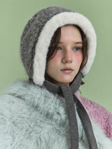 FUR TRIM BONNET HAT IN GREY WING