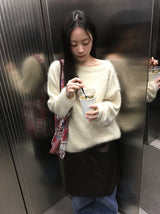 Nayu Hairy Lip Neck Loose Knit