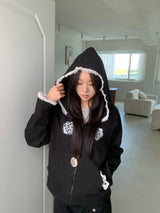 レストフローラルレースフリースフードジップアップ