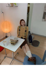 Argyle pattern wool knit cardigan