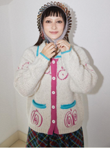 Soft and loose embroidered apple pattern sweater