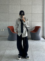  Curved stitch denim pants
