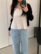 リチャードフリルスリーブレスブラウス