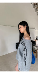 オフショルダーレタリングセーター長袖スウェット