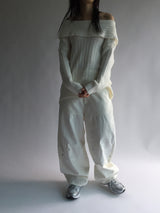Off-shoulder long knitwear
