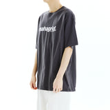 BASIC LOGO TEE CHARCOAL