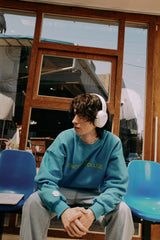 ベーシックラインロゴスウェットシャツ・ブルー［ユニセックス］/ Basic Line Logo Unisex Blue Sweat Shirt