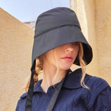 Stud logo strap bonnet hat Black