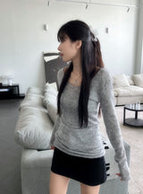 vネックtシャツ
