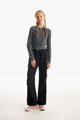 スモールチェリーツートンケーブルクロップニット／SMALL CHERRY TWO-TONE CABLE CROP KNIT [CHARCOAL]