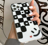 スマイルハートチェッカーボードフォーンケース / Smile Heart Checkerboard Phone Case