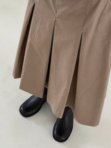 Simple round long boots