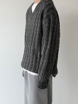 Double twist V neck knit 