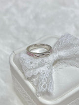 Petit Bow ring
