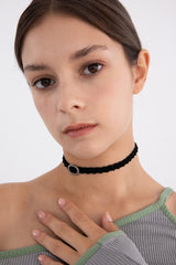 ビンテージオーバルループオンブラックニットチョーカー/Vintage oval rope on black knit choker necklace