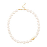 Shy bloom necklace (6586877968502)