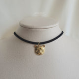 メルビーザキャットシリーズ - キャットフェイスチョーカー / Melbie the Cat Series - Cat Face Choker (Gold ver.) (Kep1er Youngeun Necklace)