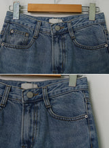 Light Washed Bootcut Denim Pants